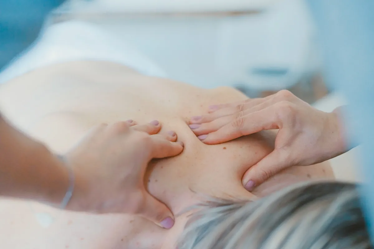 Massage personnalisé du dos aux huiles